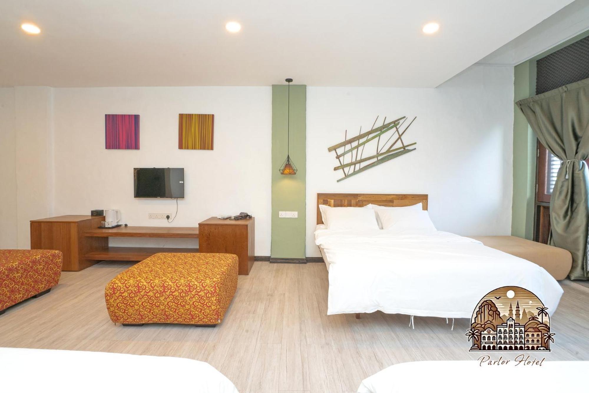 Parlor Hotel ايبوه الغرفة الصورة